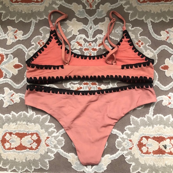 Beach Riot Bikini - Picture 3 of 5